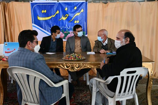 حضور شهردار و اعضای شورای اسلامی شهر در میز خدمت نماز جمعه نی ریز